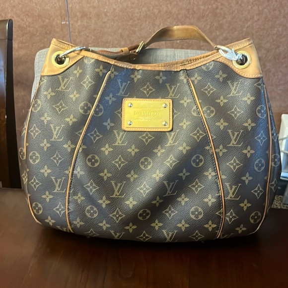 Beautiful galiera pm Louis Vuitton authentic - Picture 1 of 12